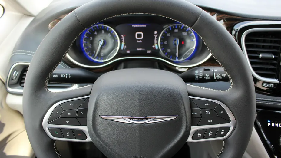 CHRYSLER Pacifica -