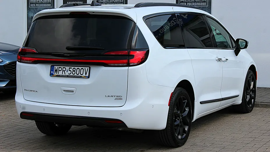 CHRYSLER Pacifica -