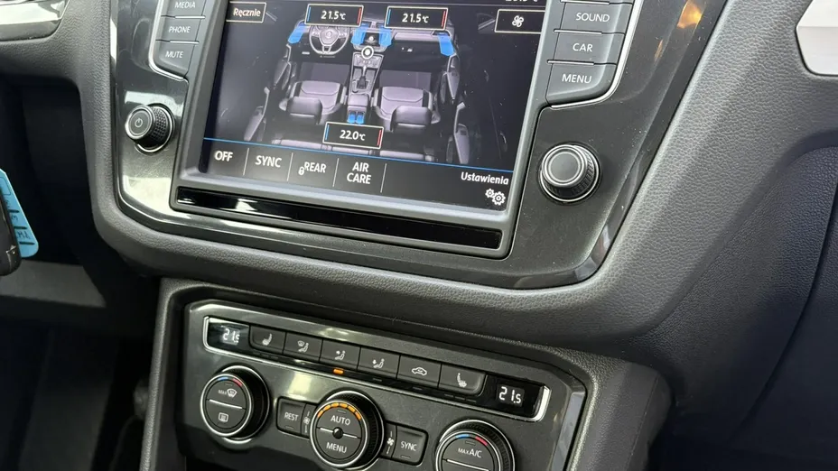 VOLKSWAGEN Tiguan -