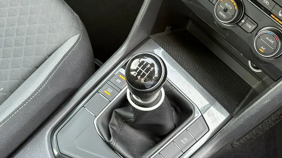 VOLKSWAGEN Tiguan -
