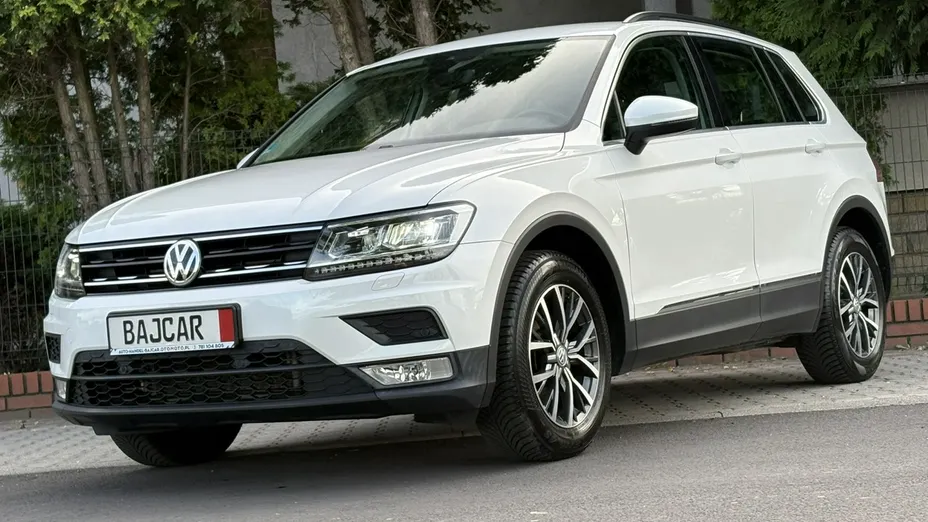 VOLKSWAGEN Tiguan -