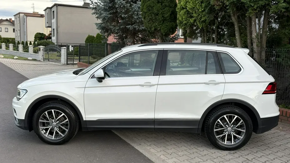 VOLKSWAGEN Tiguan -