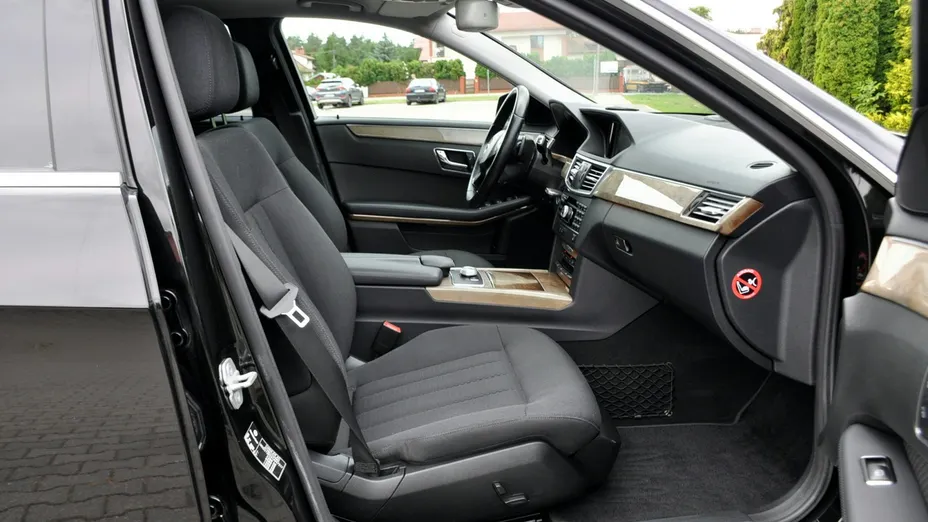 MERCEDES-BENZ E Klasa -