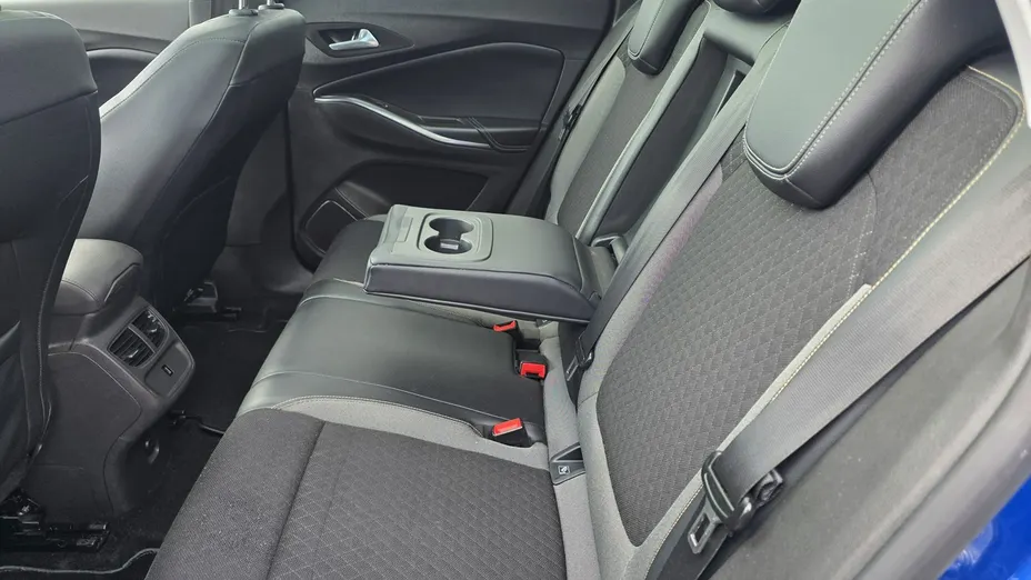 OPEL Grandland X -