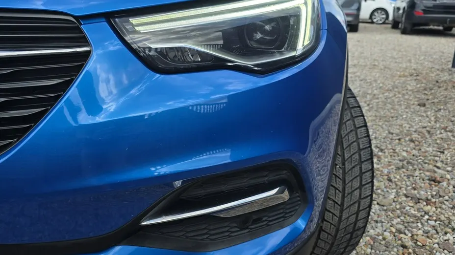 OPEL Grandland X -