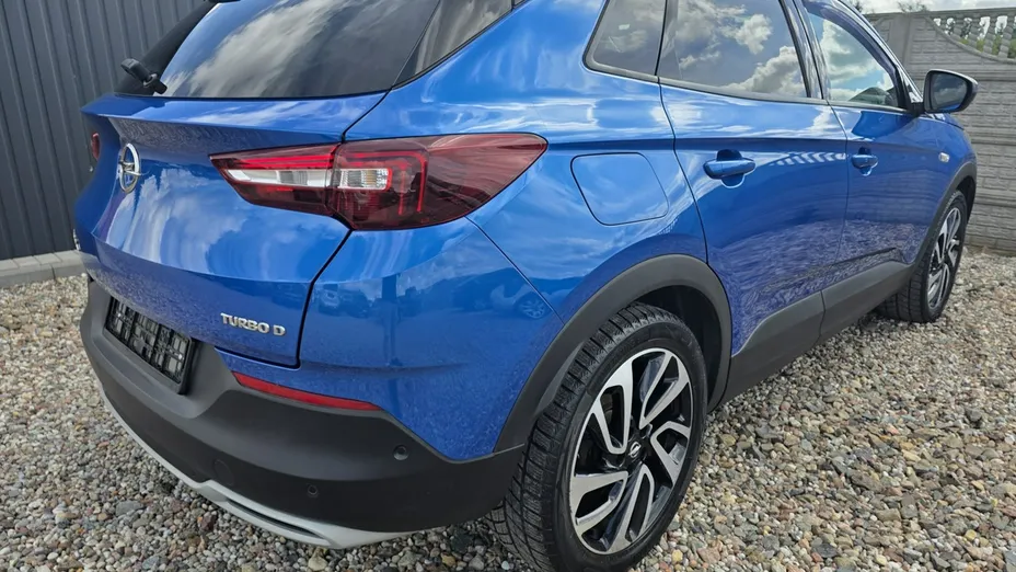 OPEL Grandland X -