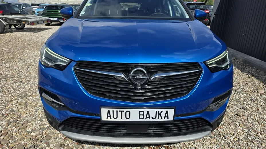 OPEL Grandland X -