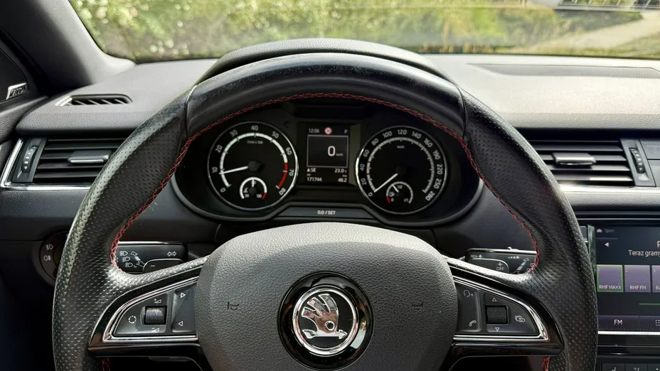SKODA Octavia -