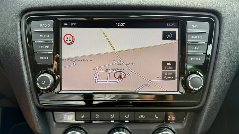 SKODA Octavia -