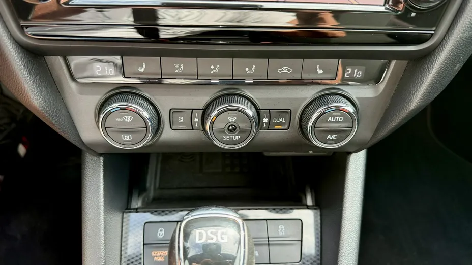 SKODA Octavia -