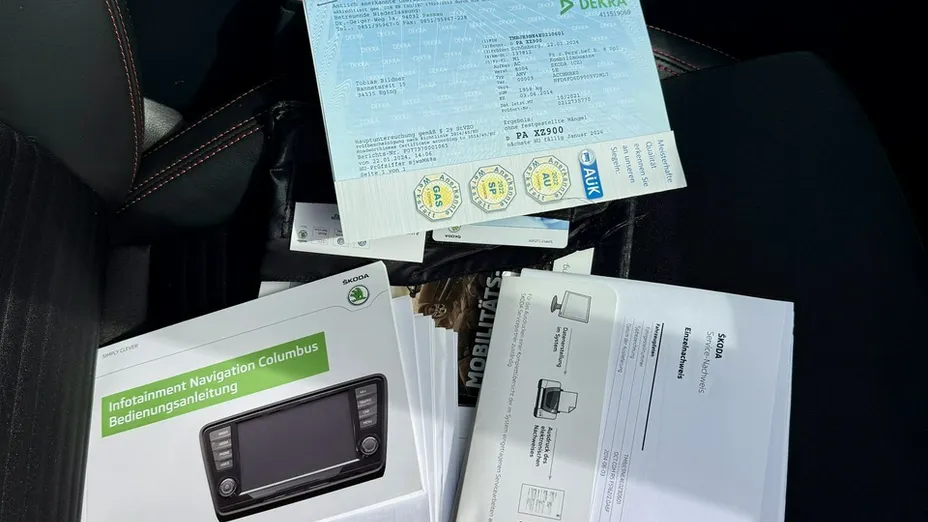 SKODA Octavia -