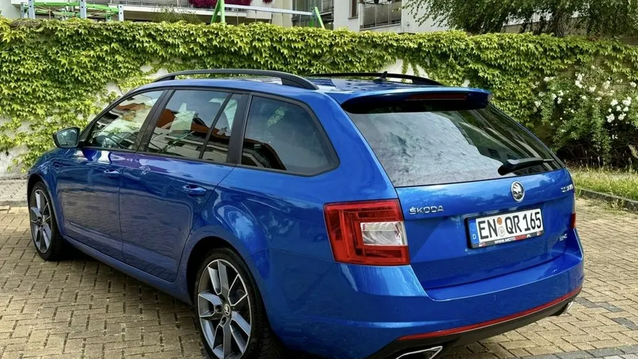 SKODA Octavia -
