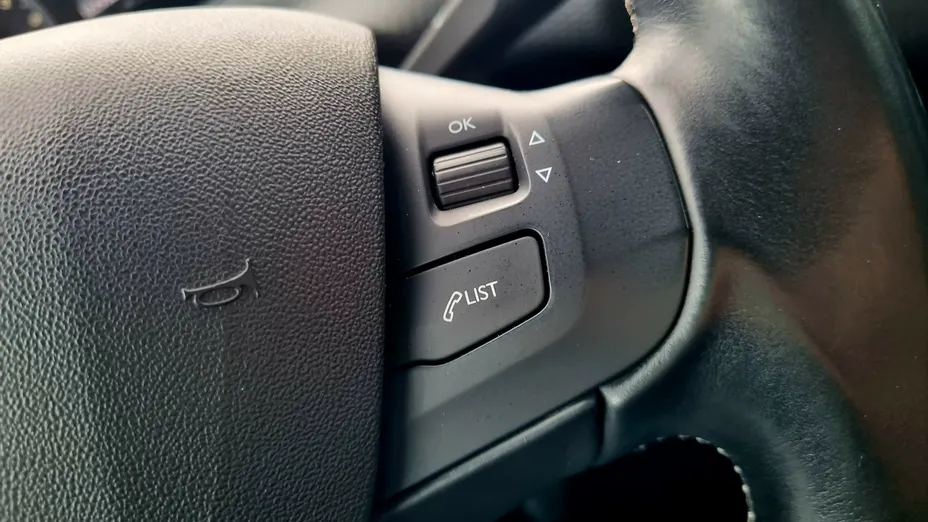 PEUGEOT 2008 -