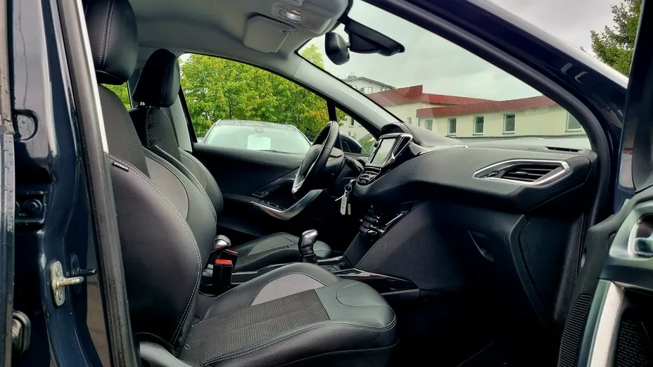 PEUGEOT 2008 -