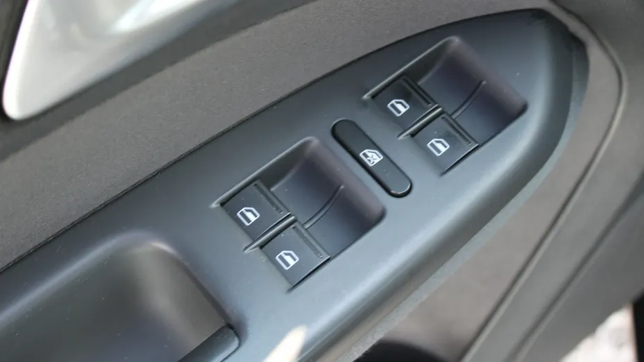 VOLKSWAGEN Touran -