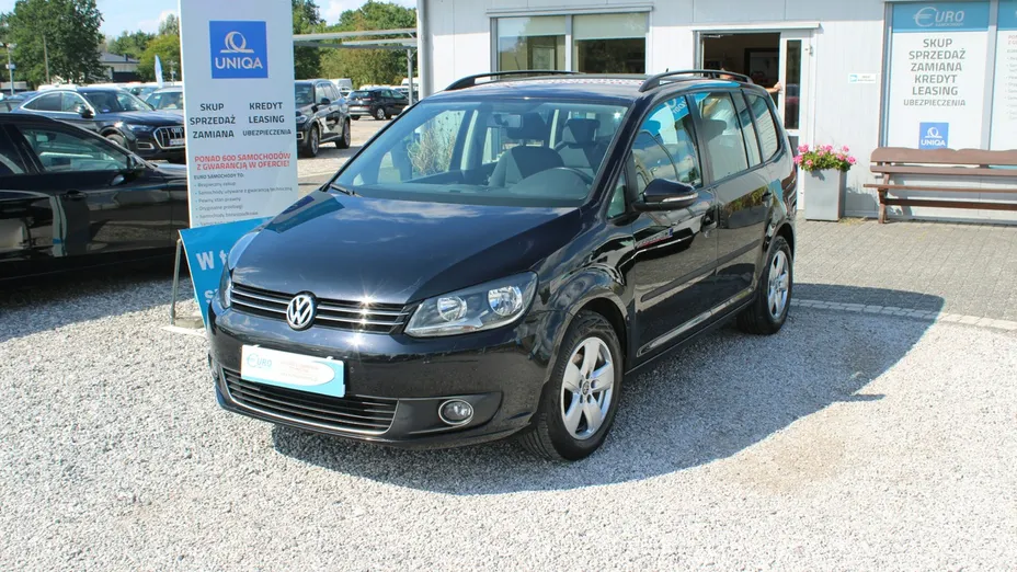 VOLKSWAGEN Touran -