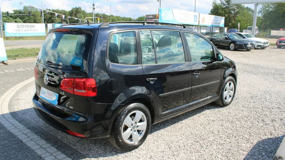 VOLKSWAGEN Touran -