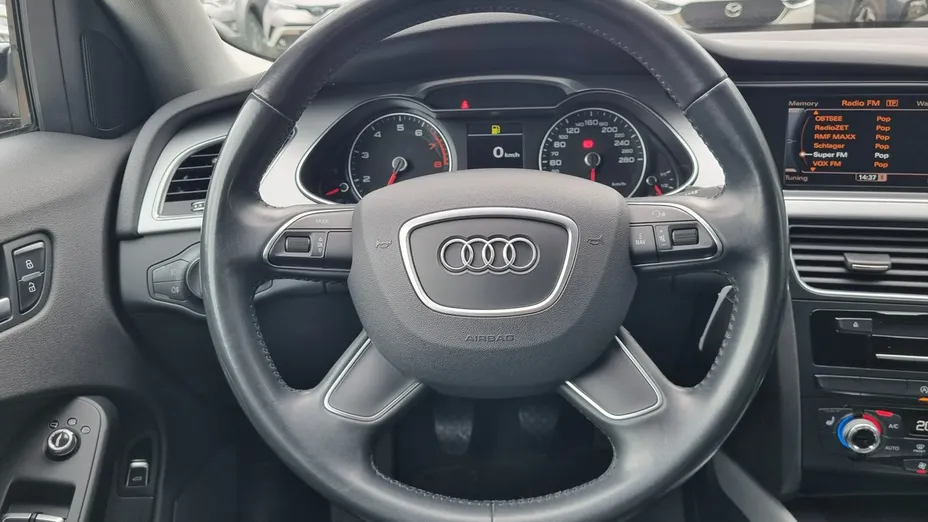 AUDI A4 -