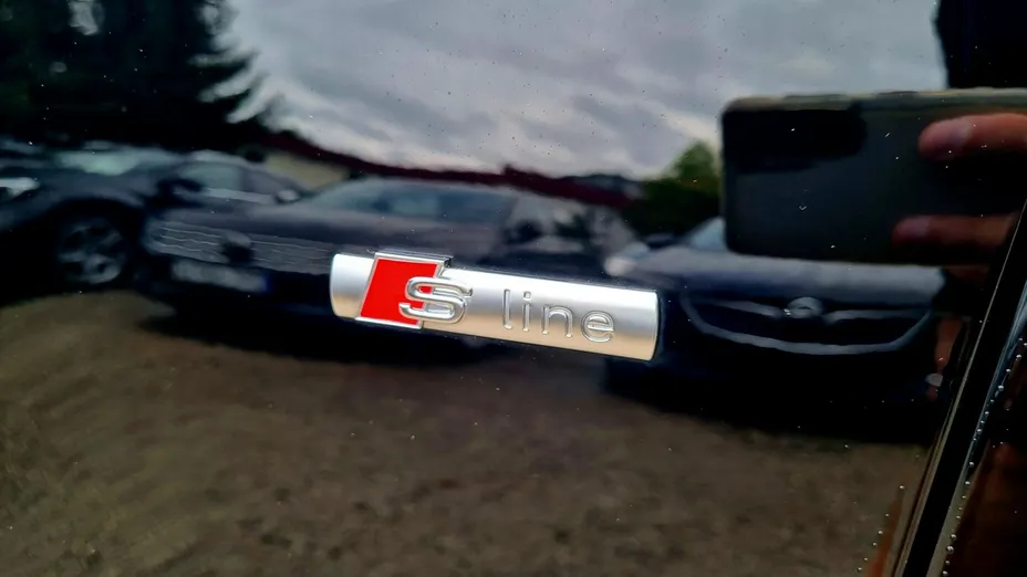 AUDI A4 -