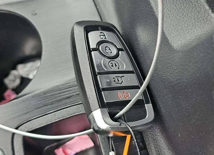 FORD Escape -
