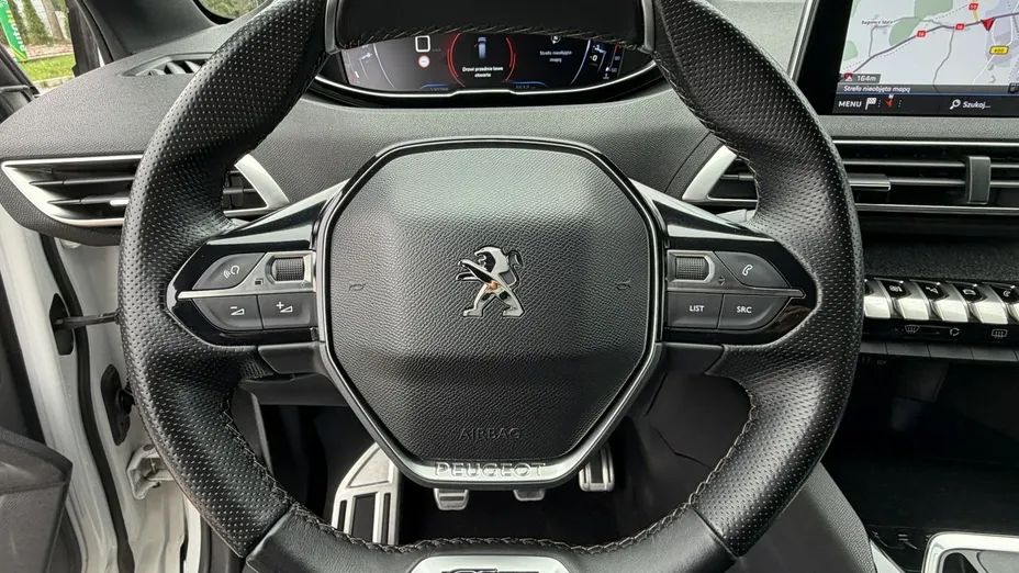 PEUGEOT 5008 -
