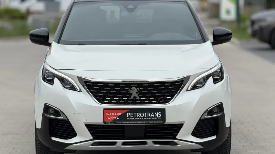 PEUGEOT 5008 -