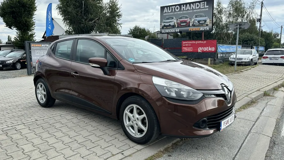 RENAULT Clio -