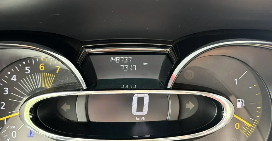 RENAULT Clio -