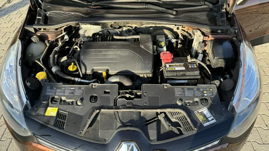 RENAULT Clio -