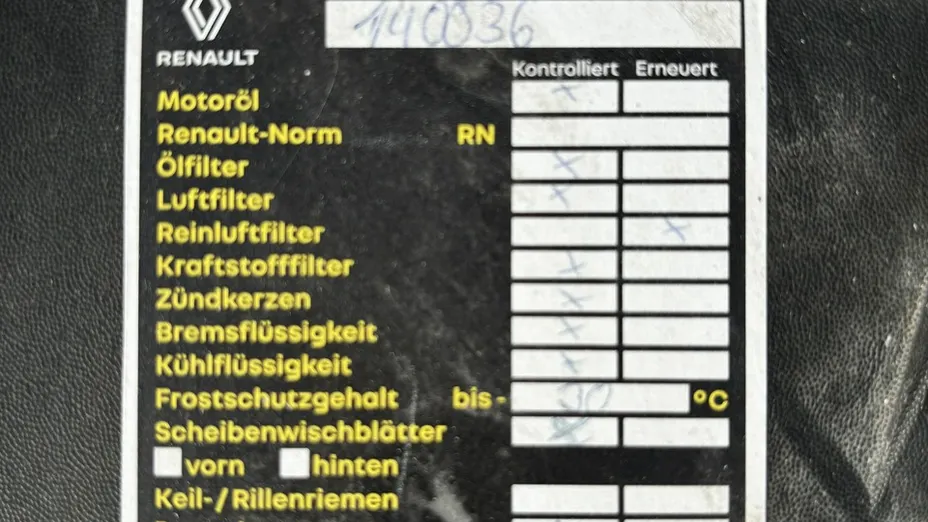 RENAULT Clio -