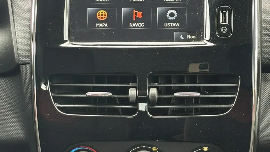 RENAULT Clio -