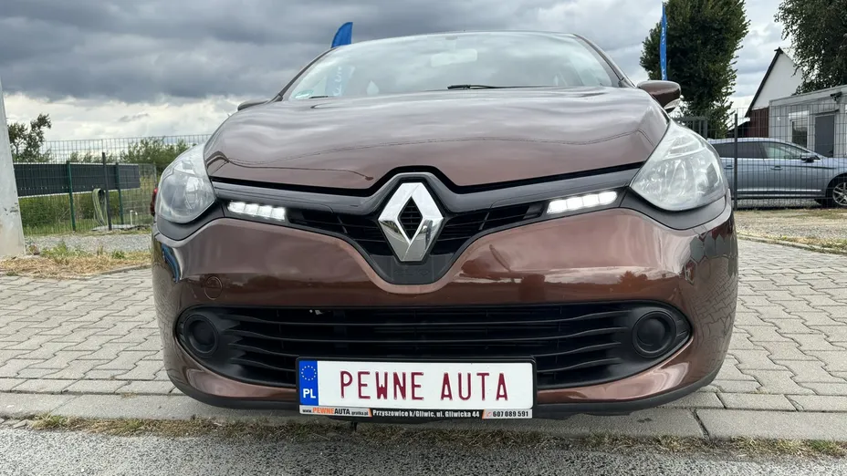 RENAULT Clio -