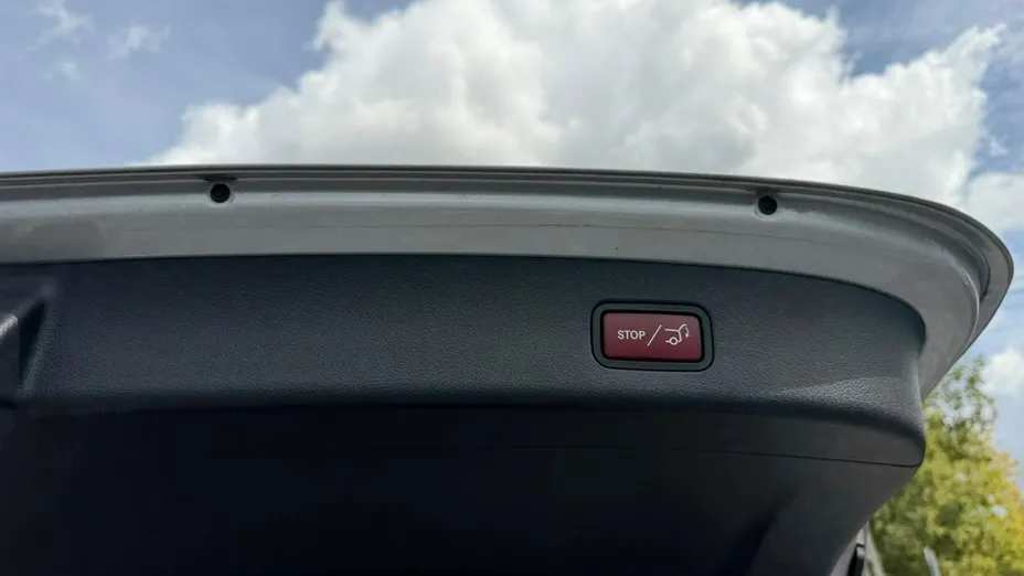 MERCEDES-BENZ GLC -