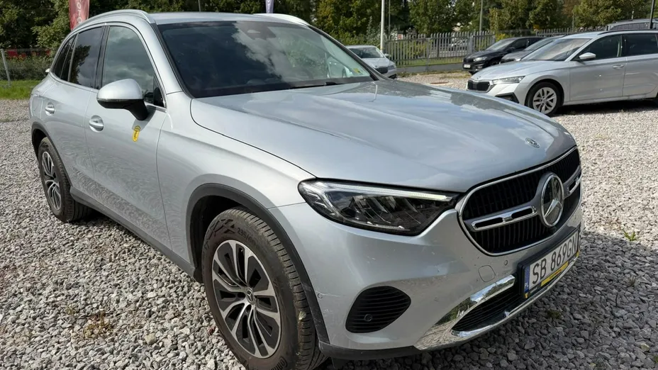 MERCEDES-BENZ GLC -
