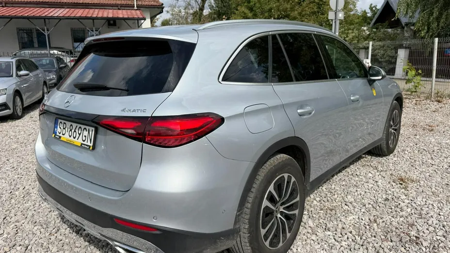 MERCEDES-BENZ GLC -