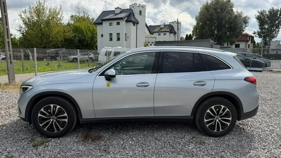 MERCEDES-BENZ GLC -