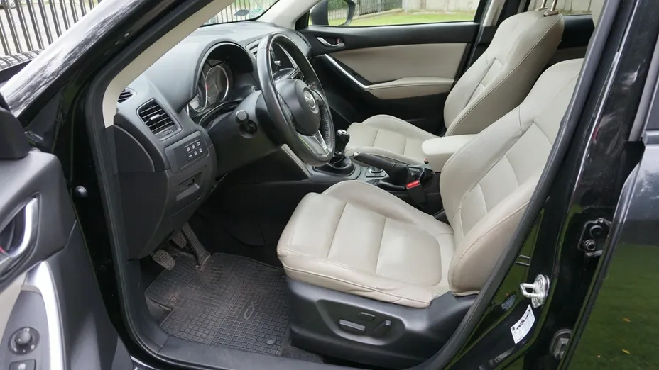MAZDA CX-5 -
