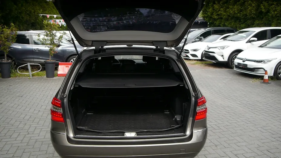 MERCEDES-BENZ E Klasa -