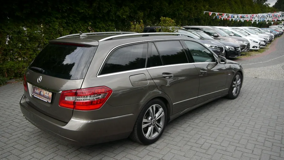 MERCEDES-BENZ E Klasa -