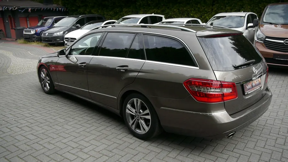 MERCEDES-BENZ E Klasa -