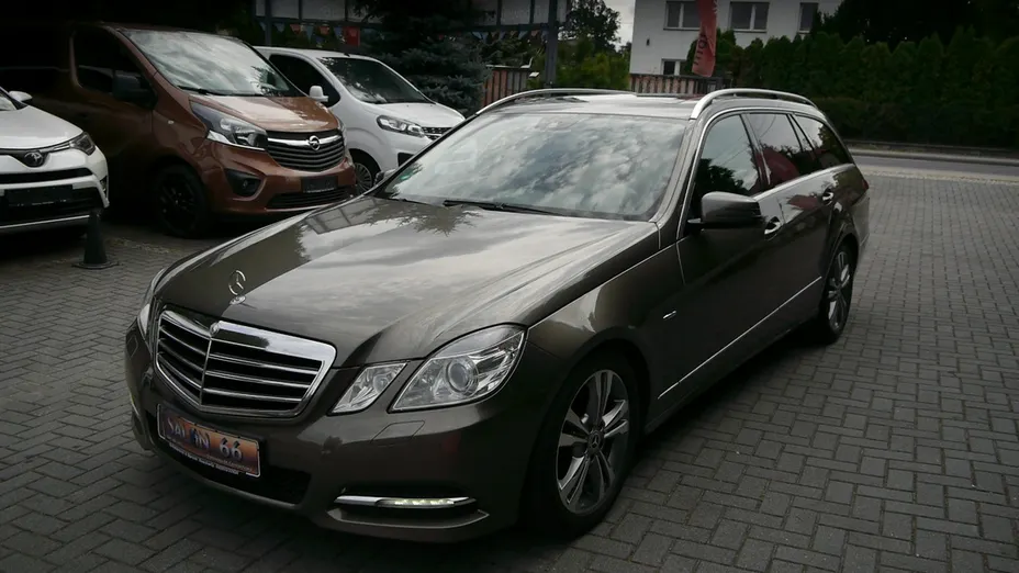 MERCEDES-BENZ E Klasa -