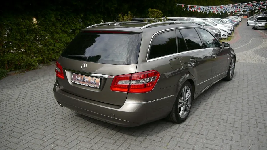 MERCEDES-BENZ E Klasa -