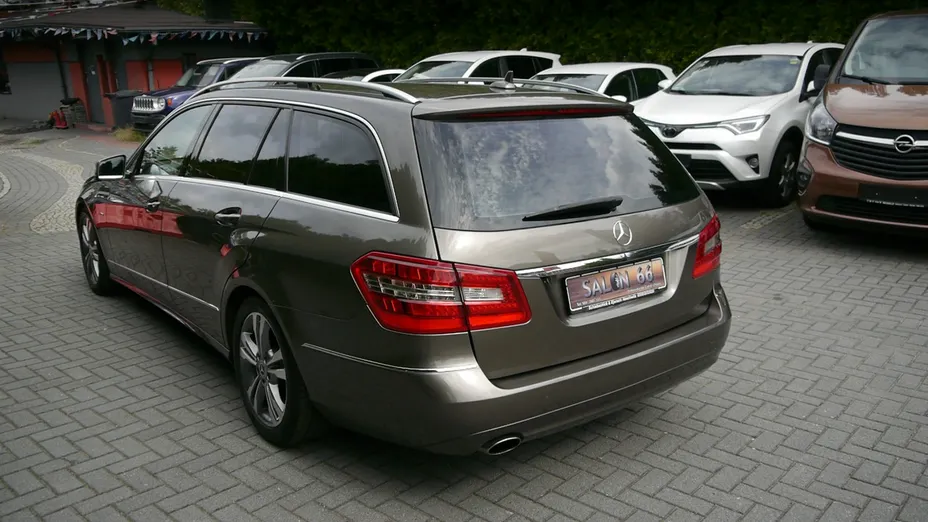 MERCEDES-BENZ E Klasa -