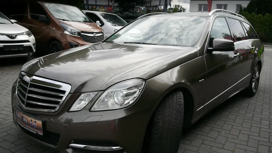 MERCEDES-BENZ E Klasa -