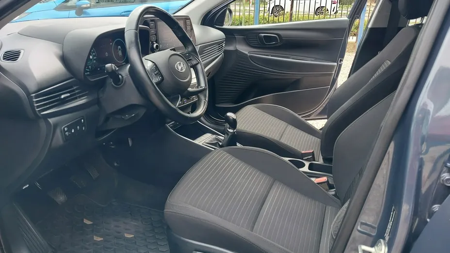 HYUNDAI i20 -
