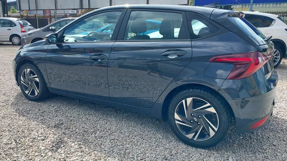 HYUNDAI i20 -