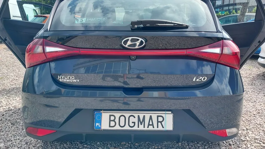 HYUNDAI i20 -