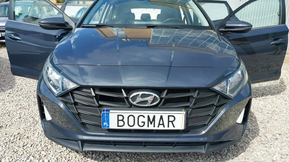 HYUNDAI i20 -