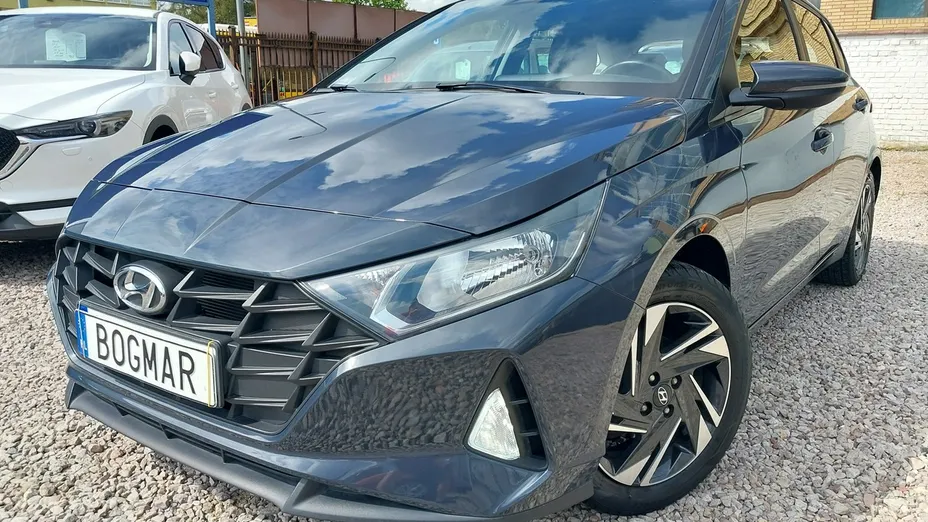 HYUNDAI i20 -