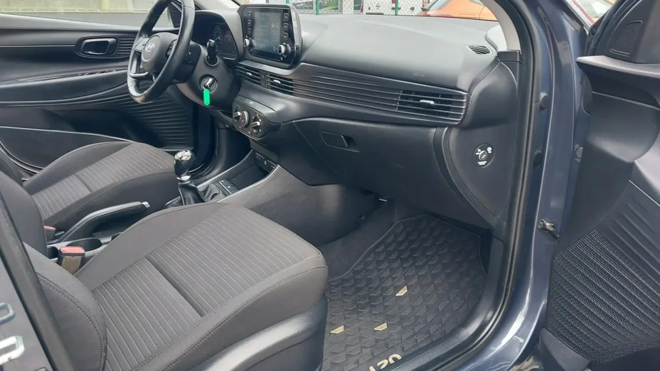 HYUNDAI i20 -